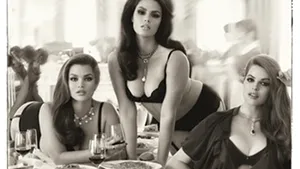 Fotomodele voluptuoase în lenjerie intimă, pe coperta Vogue Italia - GALERIE FOTO