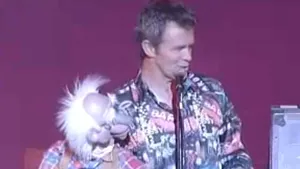 Ventrilocul Jimmy Tamley, în premieră în România, la gala premiilor Stand Up Comedy din Bucureşti