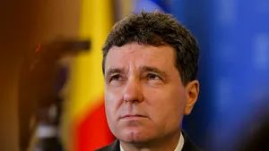 Nicușor Dan și-a amintit cum a decurs pentru el prima zi de școală. Șeful statului i-a testat pe elevii din Curcani cu o problemă de matematică