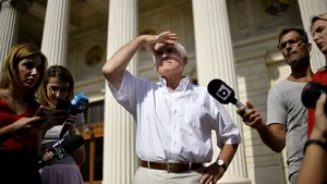 Diaconu l-a comparat pe Iohannis cu un stâlp: Trebuie să trecem sau să ne izbim de dânsul