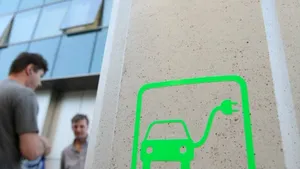 Electrica vrea să împrumute până la 70 milioane de euro pentru construcţia unui parc eolian