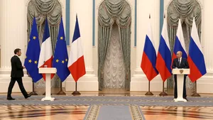 Vladimir Putin a declarat că discuţiile cu Emmanuel Macron de la Kremlin au fost utile 