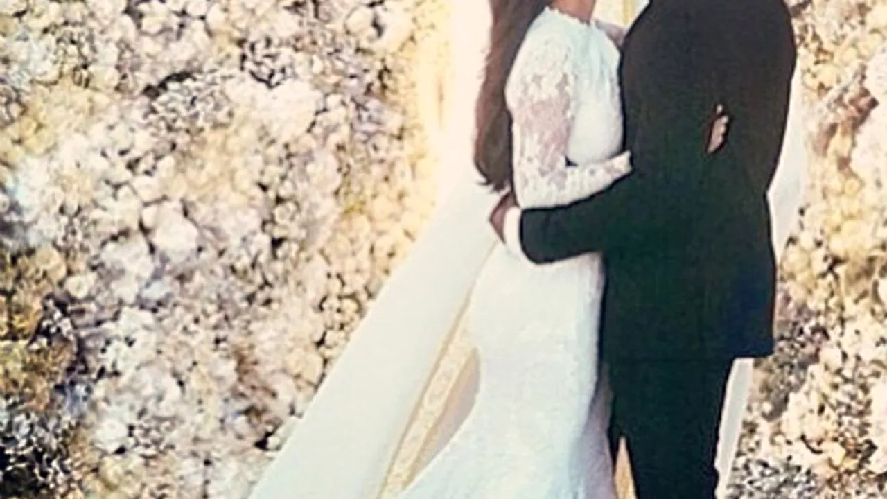 Kim Kardashian şi Kanye West îşi petrec luna de miere 