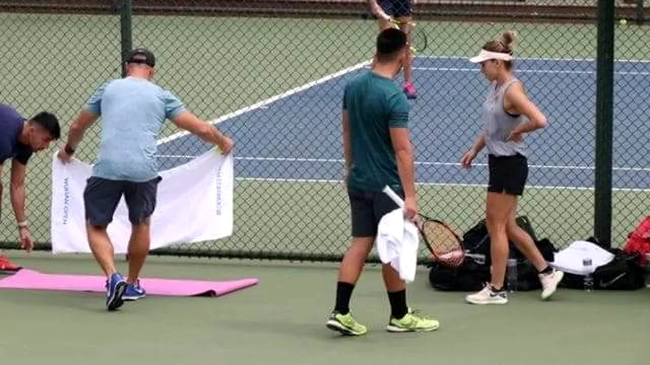 Emoţii pentru evoluţia Simonei Halep la turneul de la Wuhan din China. Românca a acuzat dureri şi şi-a întrerupt antrenamentul