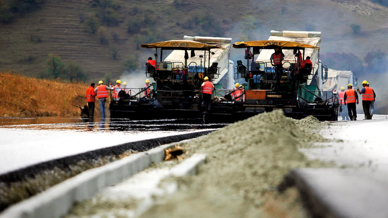 Au început lucrările la celebrul „lot blestemat” din Autostrada Transilvania. Povestea bucăţii începute acum două decenii
