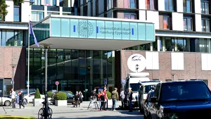 Un expert al OMS infectat cu virusul Ebola a fost spitalizat în Germania