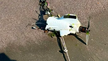 APĂRARE Fragment de dronă recuperat din din apropiere de plaja Zoom Beach din Constanța
