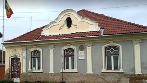 „Scandalos”: Casa memorială a unui erou naţional, vandalizată | FOTO