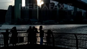 Primarul New York-ului ordonă evacuarea a sute de mii de locuitori, din cauza apropierii Uraganului Irene - VIDEO