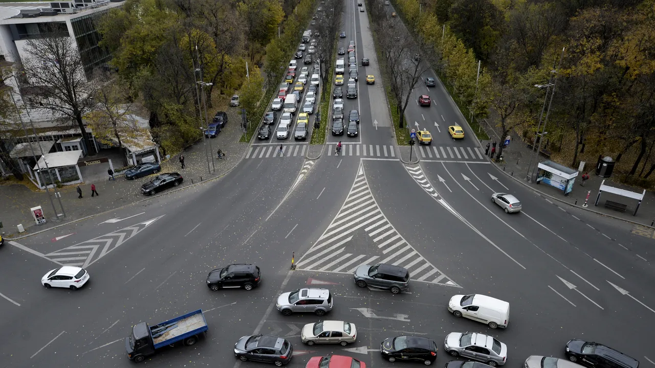 Consiliul Concurenţei va extinde investigaţia privind locurile de parcare şi în Bucureşti/ Chiriţoiu: Suspectăm şi anumite înţelegeri ilegale între service-uri