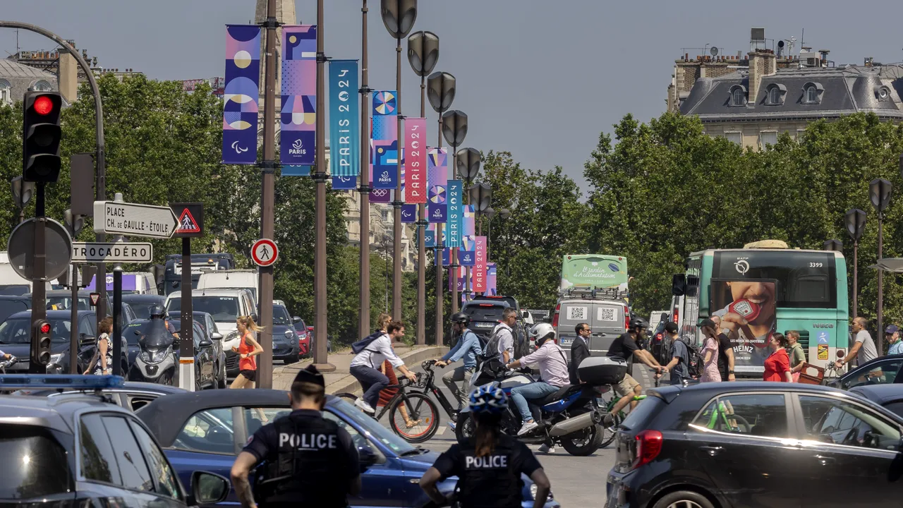 Parisul a fost îngrădit cu 44.000 de garduri pentru Jocurile Olimpice. Circulaţia e deja un calvar, iar de joi se complică