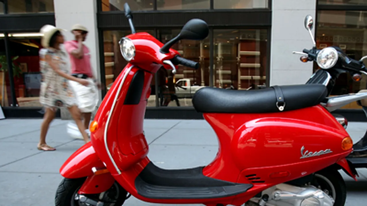 Lege: Mopede şi motociclete fără triunghiuri reflectorizante, trusa de prim-ajutor şi extinctor
