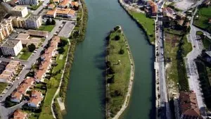Insula care timp de 6 luni este a Franţei şi timp de 6 luni a Spaniei

