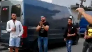 Petrecere cu zeci de persoane în Târgu Jiu, în plină pandemie, transmisă LIVE pe Facebook. Ce au păţit petrecăreţii