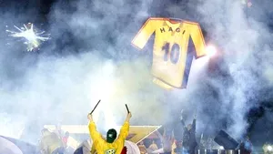 Miercuri, 25 aprilie 2001 / 13:44:00 - “Gala Hagi”: Noaptea în care România a jucat pentru Gheorghe Hagi