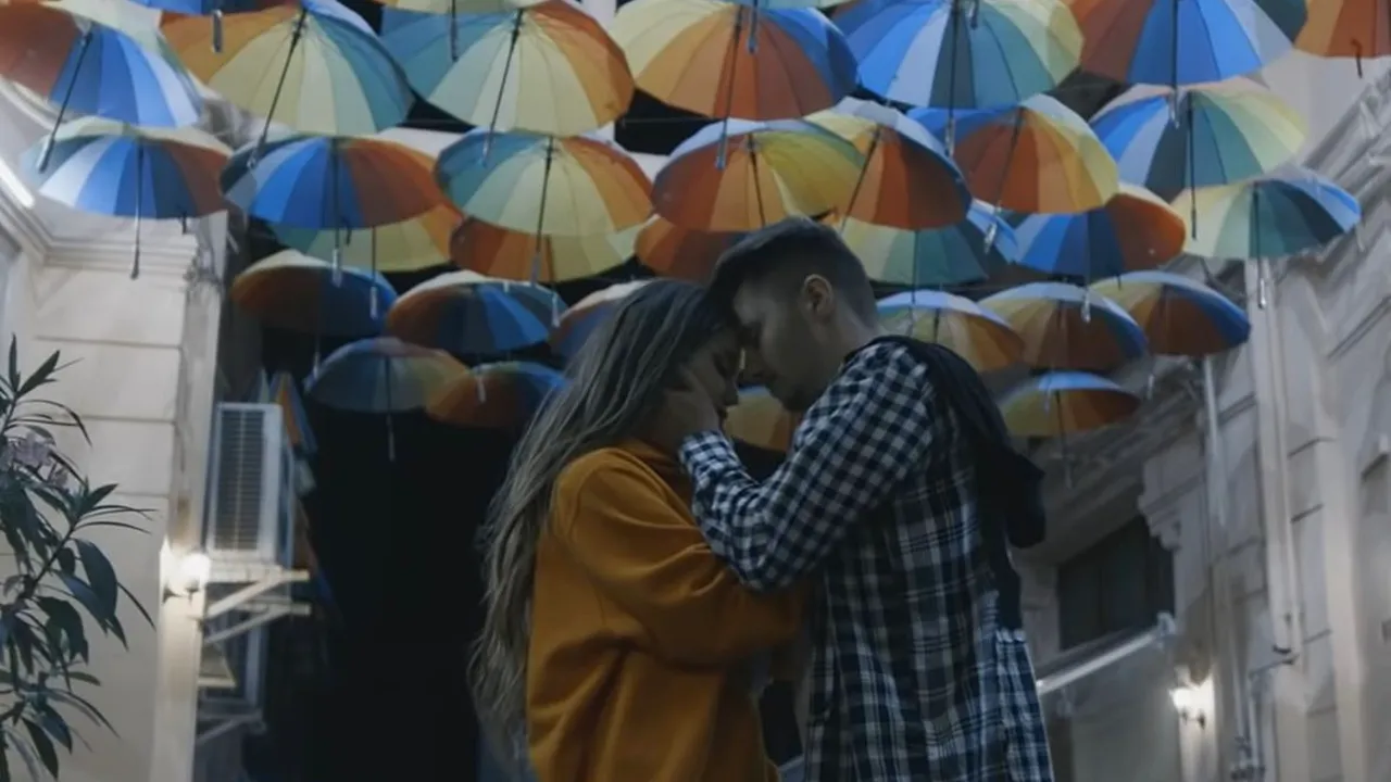 Ce a adus succesul melodiei „Străzile din Bucureşti”, care are peste 39 de milioane de vizualizări pe Youtube?