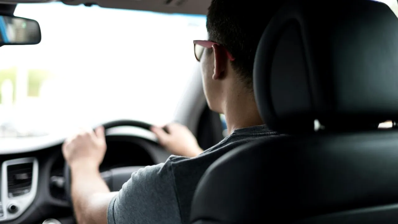 Adio permis la 18 ani? Tinerii nu se mai grăbesc