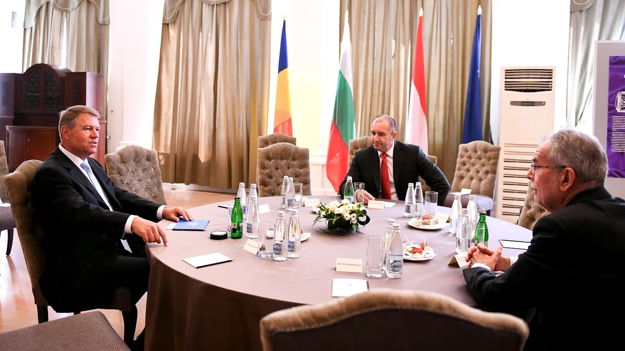 Iohannis participă astăzi la reuniunea informală de la Ruse cu şefii de stat ai Bulgariei şi Austriei