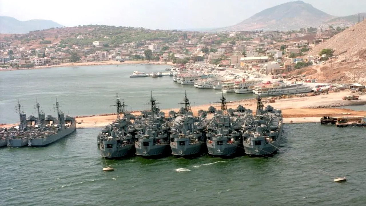 Anchetă de amploare la o bază navală din Grecia: Materiale militare, inclusiv unele de natură explozivă, ar fi dispărut 