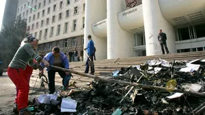 Comuniştii moldoveni nu au obţinut majoritatea necesară alegerii preşedintelui