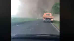 TORNADĂ din senin în Germania: Cel puţin două persoane au fost rănite, una fiind în stare gravă | VIDEO