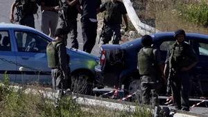 Colonişti israelieni din Cisiordania au atacat un vehicul al armatei