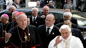 Benedict al XVI-lea îşi cere iertare pentru abuzurile comise de preoţi în sânul bisericii catolice. Victimele nu sunt mulţumite