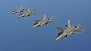 Marea Britanie va achiziţiona avioane de luptă capabile să transporte arme nucleare tactice