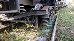 Accident feroviar în Drobeta Turnu Severin: Patru vagoane ale unui tren au deraiat