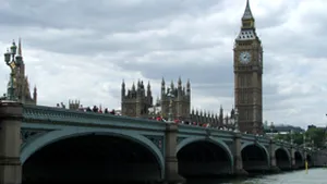 Big Ben sună din nou, după şapte săptămâni de tăcere