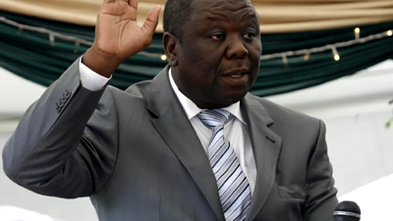 Premierul zimbabwean a fost rănit într-un accident rutier, iar soţia sa a murit (Video)