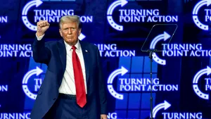 Un miliardar american a donat 50 de milioane de dolari fondului de campanie al lui Trump după condamnarea fostului preşedinte