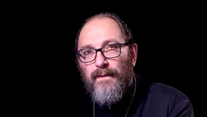 Urare de sărbători de la Constantin Necula. Mesajul plin de speranţă al preotului, în vremuri când „singurătatea e mai gravă decât boala”