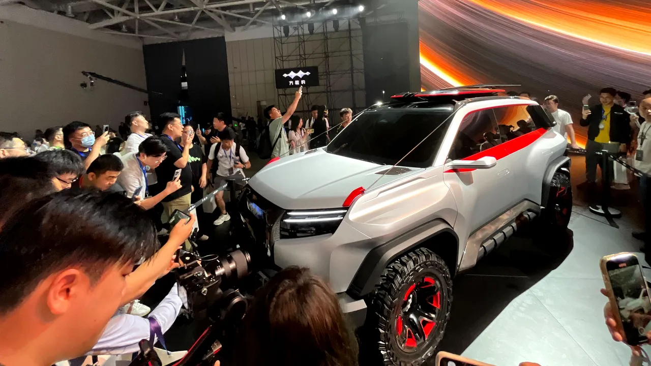 Producătorul auto chinez BYD îşi extinde oferta de maşini pentru a concura cu Tesla şi Jeep în acelaşi timp