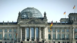 Un bărbat s-a sinucis sărind de pe terasa sediului Parlamentului german