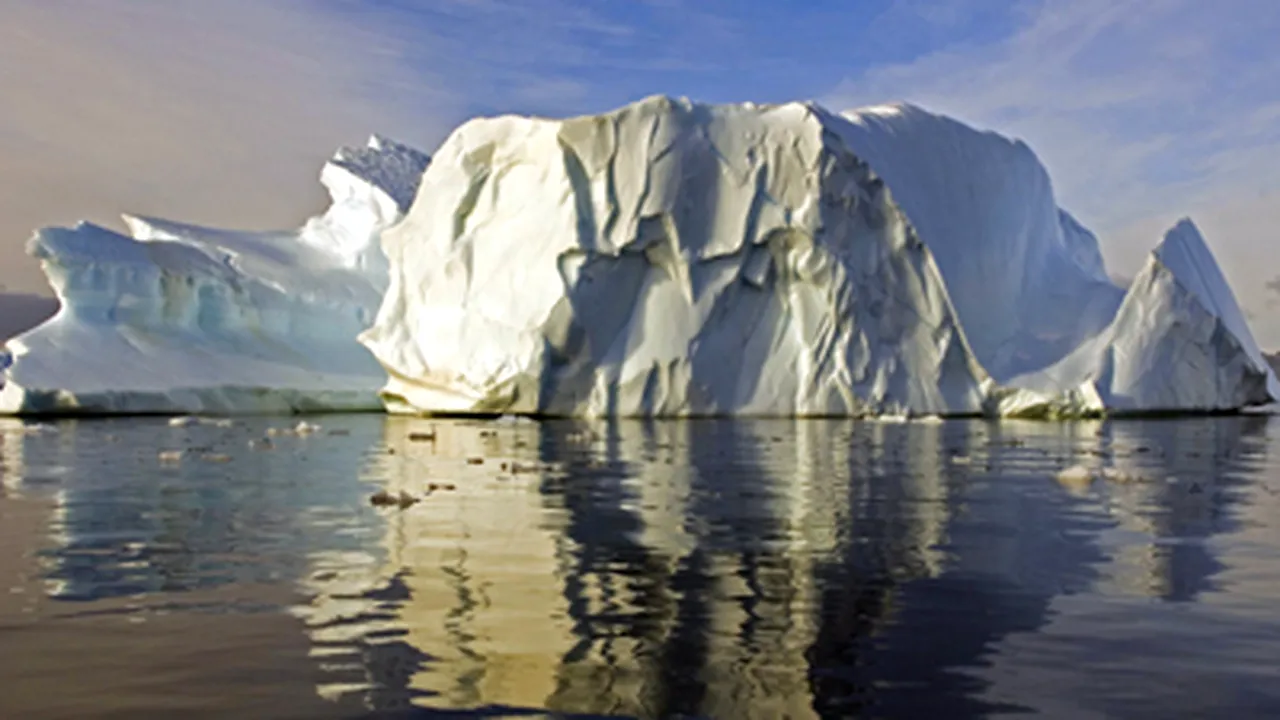O importantă scurgere de metan, descoperită pentru prima dată sub straturile de gheaţă din Antarctica
