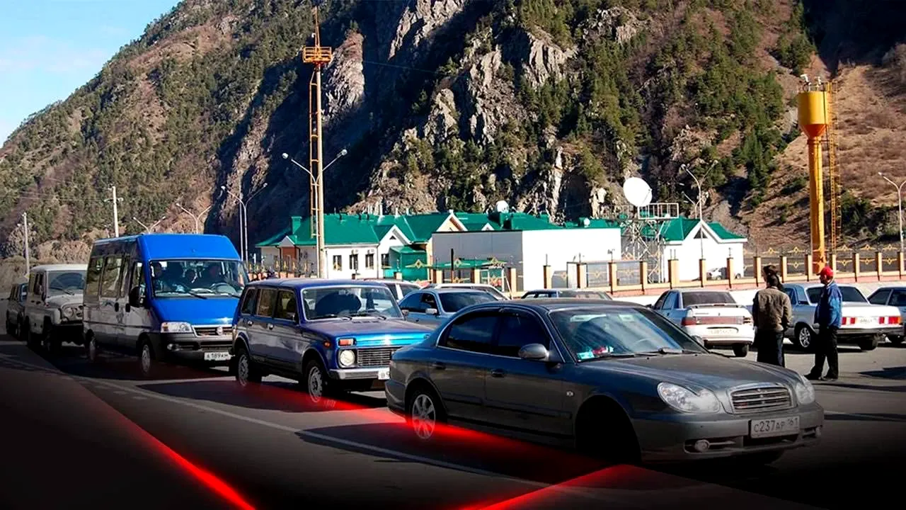 Ruşii fug de mobilizare. Coada de la graniţa dintre Rusia şi Georgia se întinde pe 10 kilometri