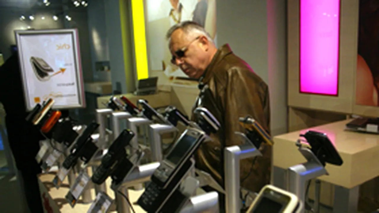 Creştere de peste 30% a numărului de abonamente de telefonie mobilă în 2006