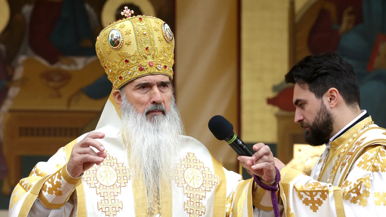 Arhiepiscopul Teodosie, nouă declaraţie controversată: O femeie căsătorită nu trebuie să umble cu capul descoperit