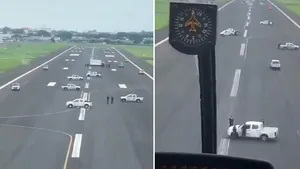 VIDEO | Avioane europene, împiedicate să aterizeze de sute de poliţişti din Ecuador. Motivul din spatele deciziei 