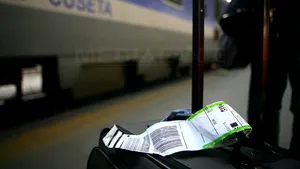 CFR: 16 trenuri anulate şi 55 întârziate din cauza furtului de cablu pe ruta Bucureşti - Pajura