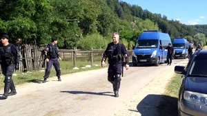 38 de persoane au fost reţinute în cazul sclaviei din Berevoeşti - Argeş. Cum îşi selectau victimele şi unde le ţineau sechestrate 