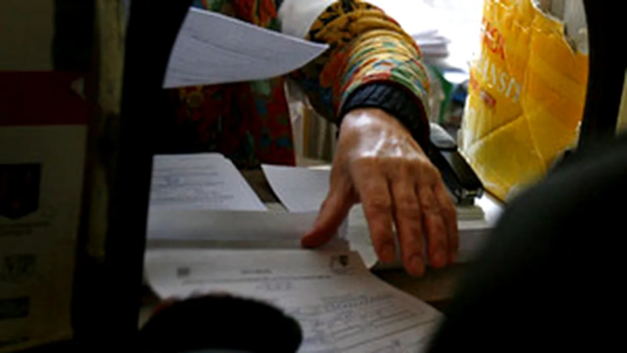Romanians Associate Public Institutions With Bureaucracy, Corruption - Report