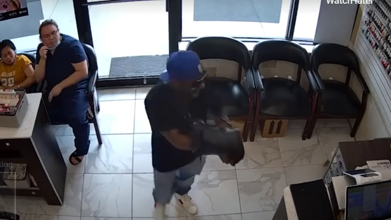 Cea mai penibilă tentativă de jaf armat din istorie: recompensa pentru prinderea hoţului a fost pe măsură