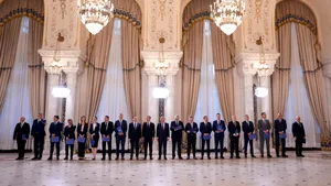 Membrii noului Guvern au depus jurământul. Ilie Bolojan a condus prima ședință la Palatul Victoria