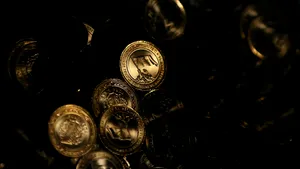 Craiovean prins când încerca să vândă 25 de monede romane 