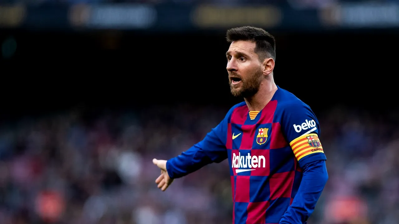 Barcelona, pe modelul FCSB-ului. A lansat colecţia de măşti de protecţie personalizate 