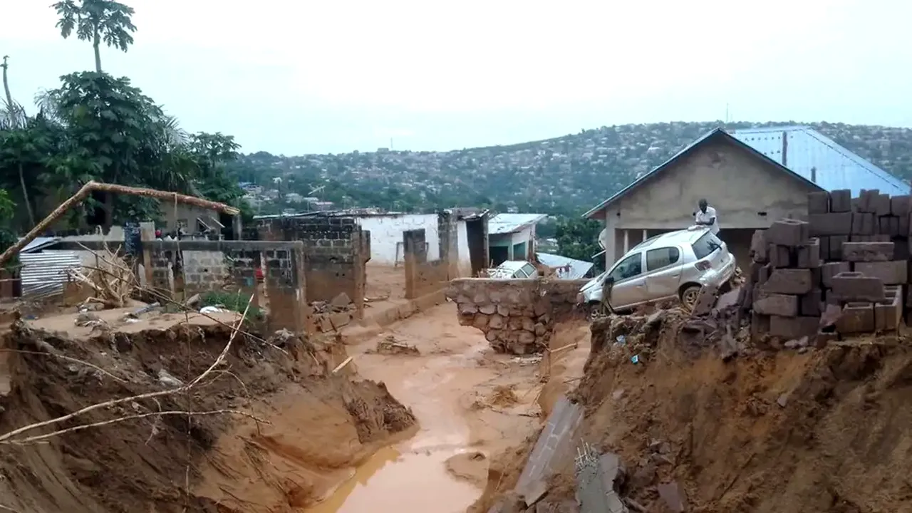 176 de morţi şi mai mulţi dispăruţi în urma inundaţiilor din Congo