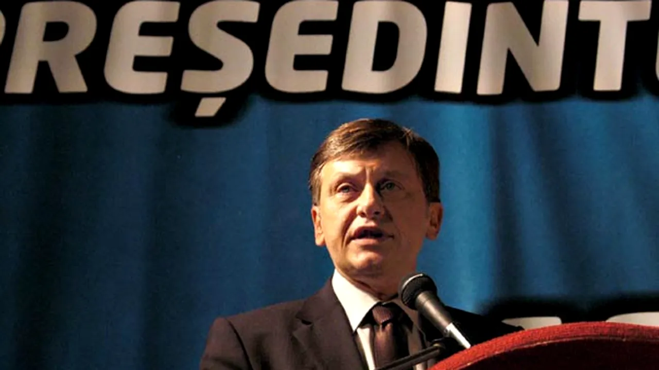 Antonescu: Îl prefer pe Băsescu în turul 2, întruchipează 
