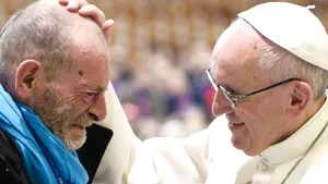 COMENTARIU Lelia Munteanu | Papa: „Există şi pentru tine o vară care înmugureşte în inima iernii